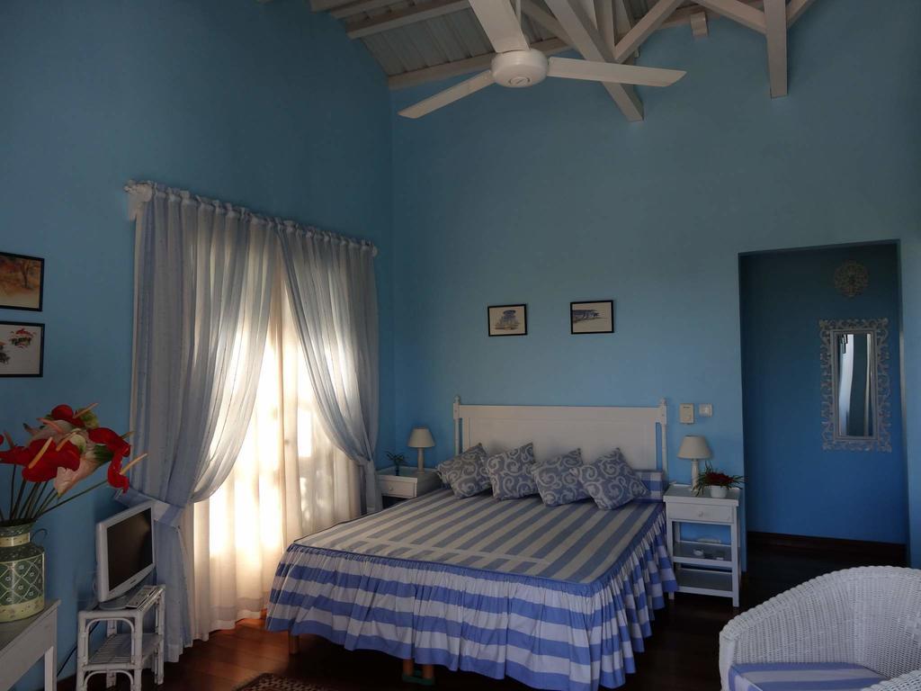 Bed And Breakfast Maison Papaye La Gaulette Habitación foto