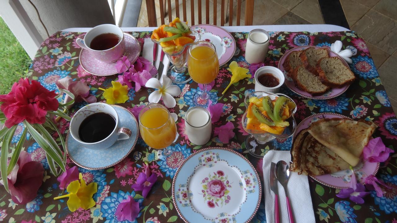 Bed And Breakfast Maison Papaye La Gaulette Exterior foto
